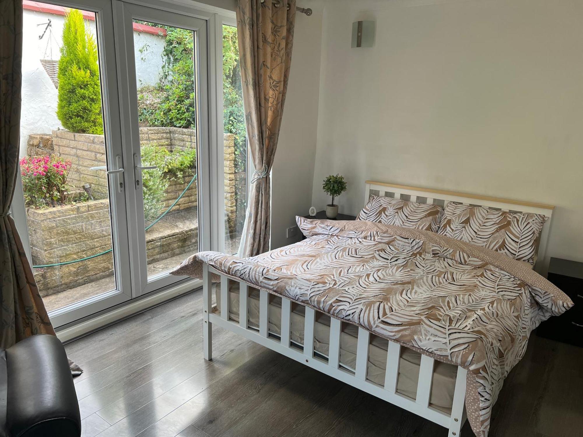 Hillcrest Bungalow Ноттингем Экстерьер фото